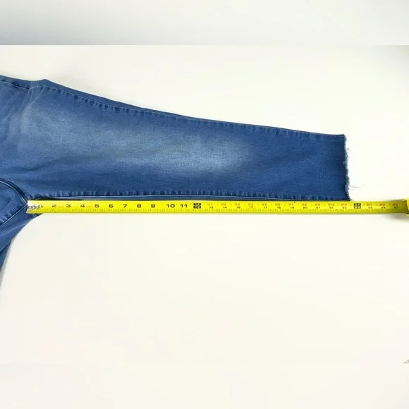 Sofia by Sofia Vergara Women’s Rosa Curvy Ankle Medium Wash Denim Jeans | 12 - Picture 9 of 16